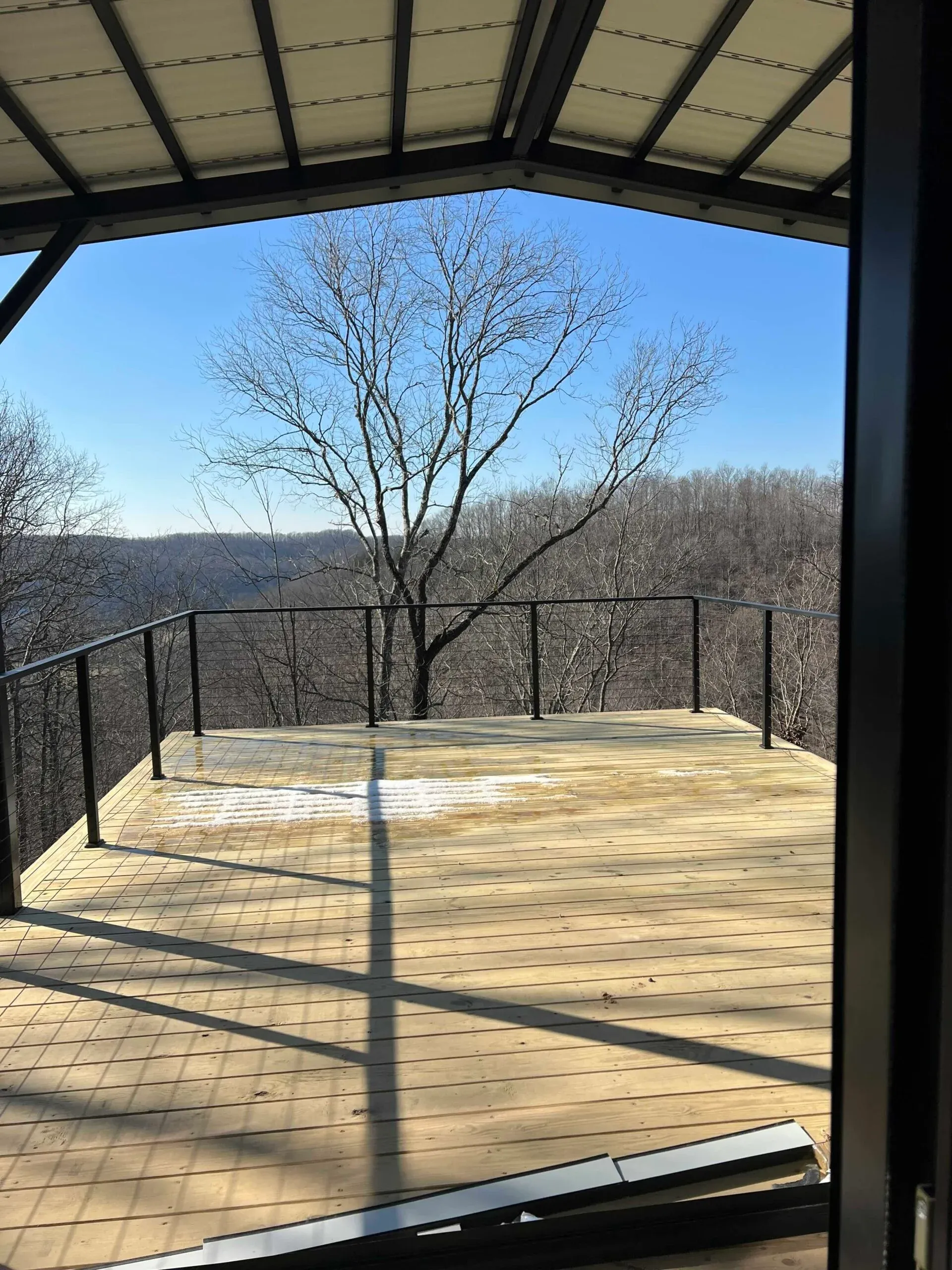 imgi_40_Rooftop-deck-from-doorway-scaled-1-1 (2)
